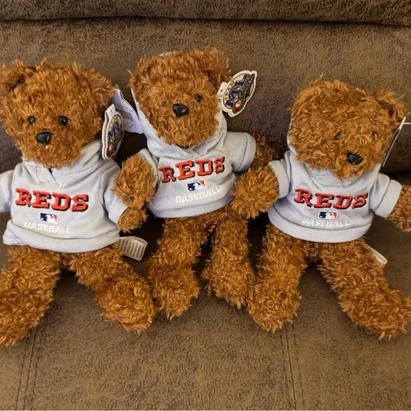 Massive 32 -Piece Sports Plush Lot MLB + NFL + NCAA Team Bears New W/ Tags New - Picture 13 of 16